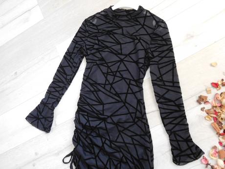 Čierne šatočky s,, s