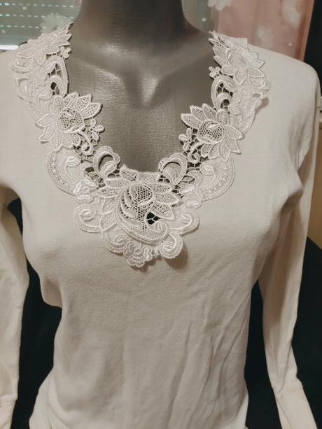 Tričko s čipkou, 42