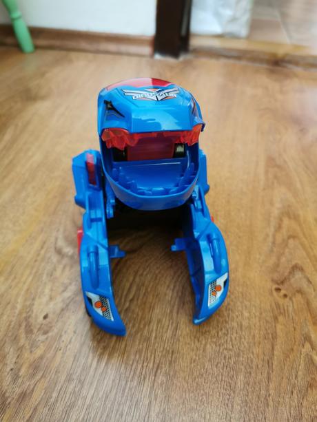 Robotický dino automobil, 