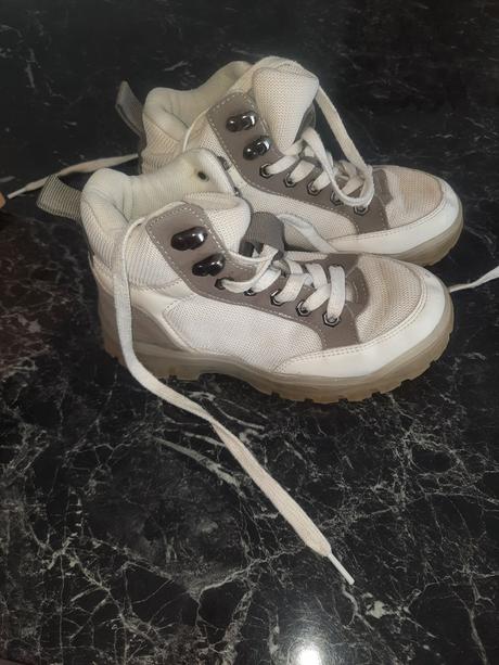 Topanky, reserved,33