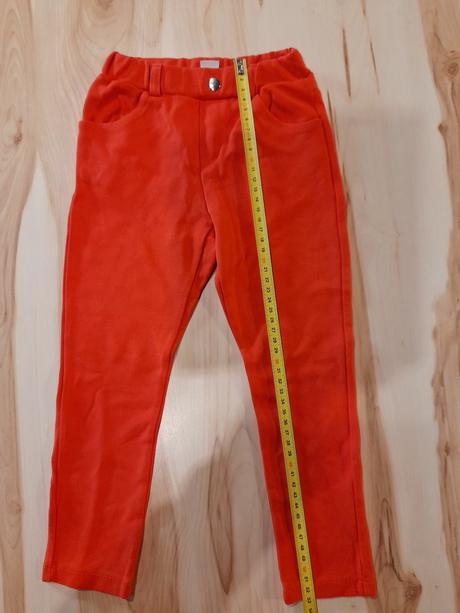 Tenšie džegíny pre štíhle dievčatko, zara,104