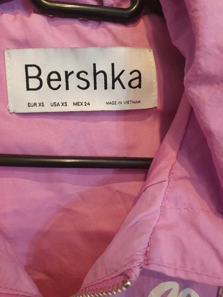 Prechodná vetrovka, bershka,158