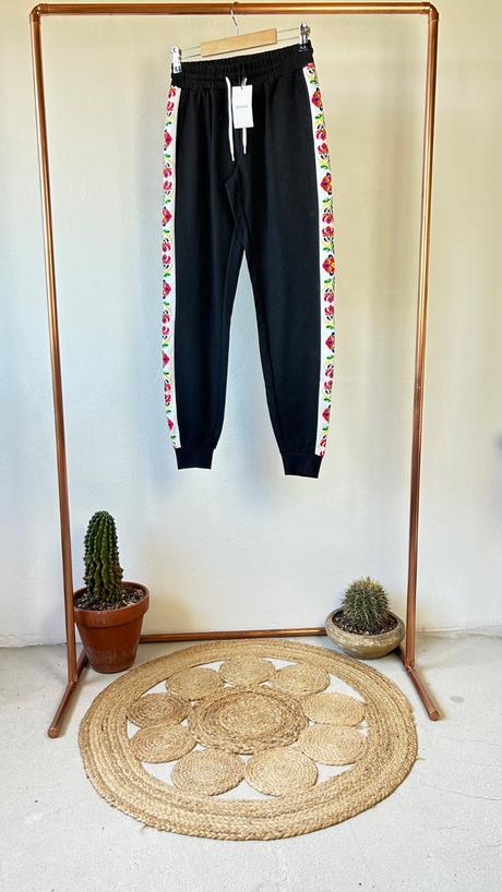 Gate tepláky folklórny vzor čierne, gate,xs