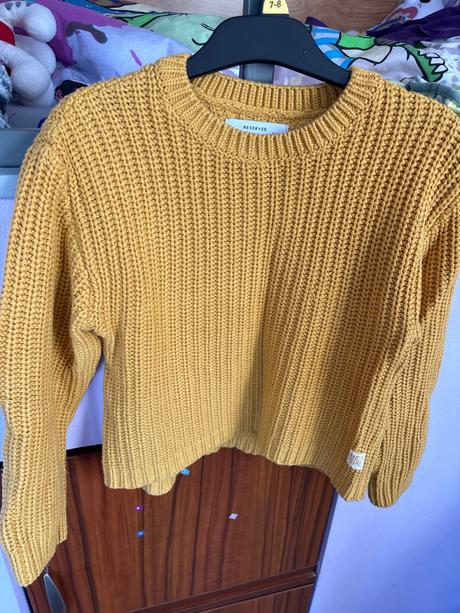 Sveter, reserved,128