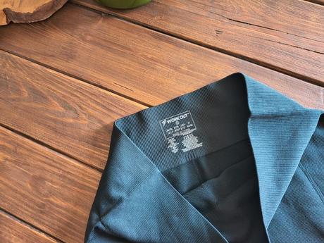 Work out čierne jednoduché športové legíny m-l, m