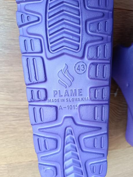 Fialove slapky 43, 43