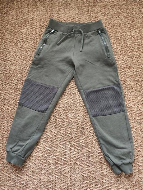 3x tepláky, lindex,122
