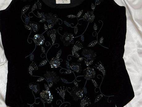 Luxusny velmi pekny zamatovy top na slavnost, 36