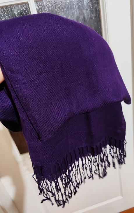 Fialový šál, 