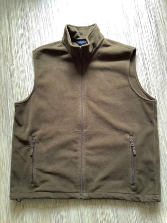 Pekná flisova vesta/fe, 48