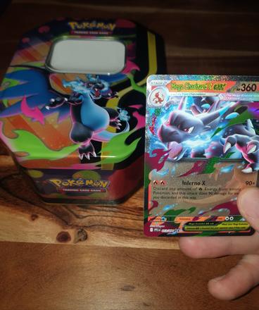 Kovová krabička + pokémon karta mega charizard ex, 