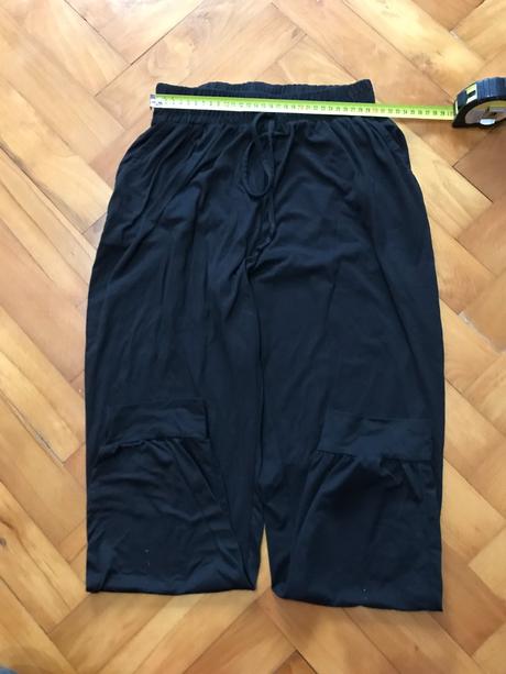 Čierne teplákové nohavice, l