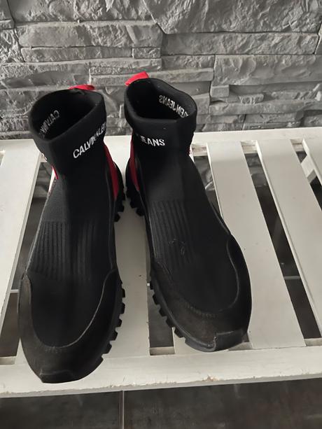 Calvin klein v.37, 37