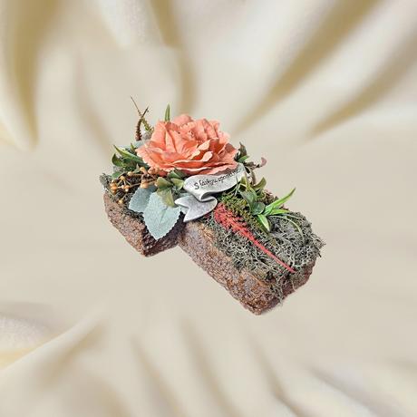 Ikebana na hrob v tvare kríža, 