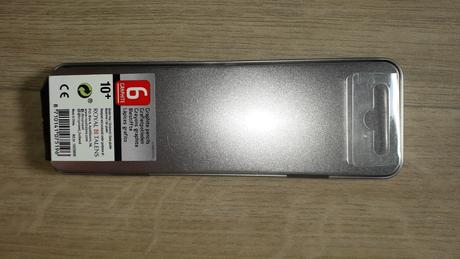 Grafitové ceruzky v kovovej dóze,