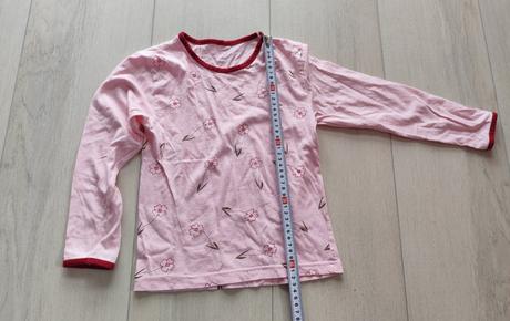 Predam dievcenske pyzamo, 