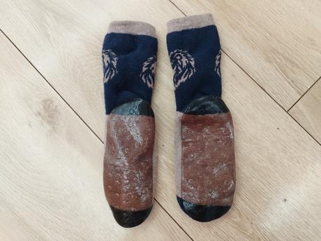 Protišmykové ponožky, 22