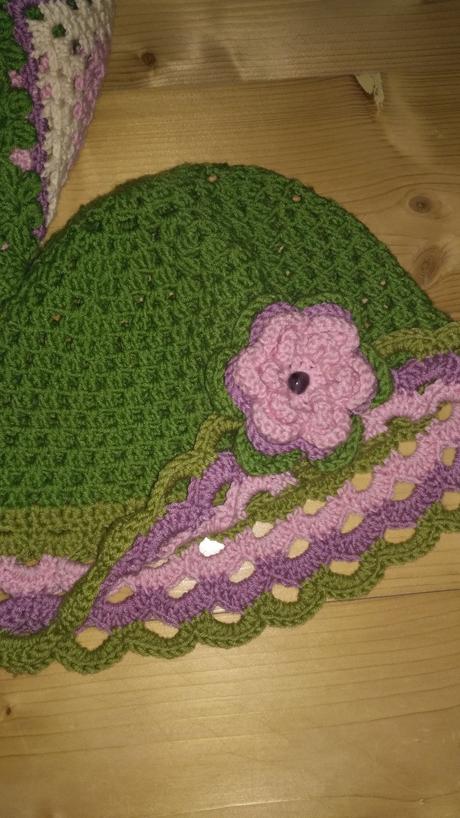 Nenosený hačkovaný klobúk, 146