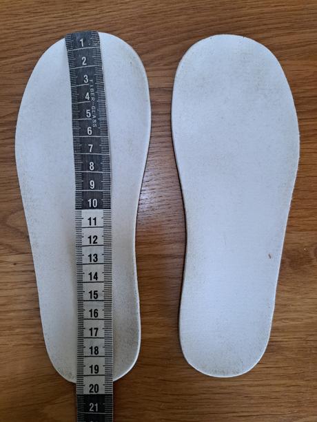 Darujem gumáky kuling, 30