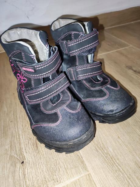 Dievčenské čižmy, 28