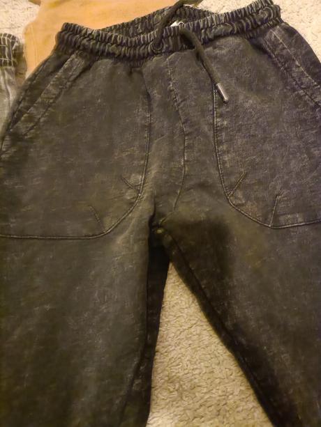 6x joggery, gate,146