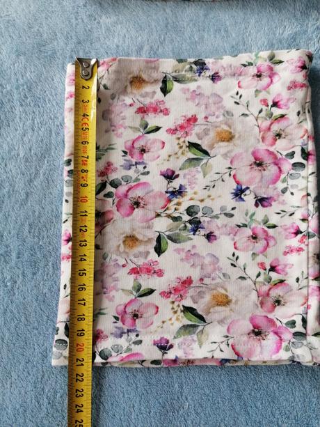 Kvietkovany kompletik, 74