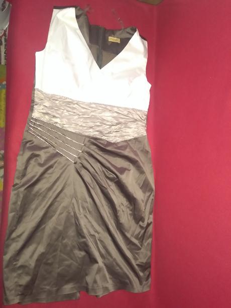 Krátke spoločenské šaty, 46