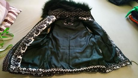 Dámska vetrovka bez rukávov s, s