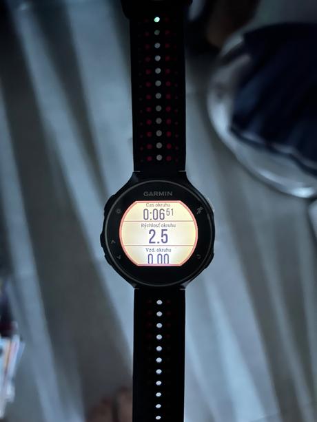 Hodinky harmin forrunner 230, garmin