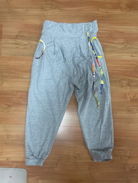 Tanečné tepláky, 158