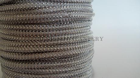 Šnúrka s lurexom 2 mm - bielo strieborná, 