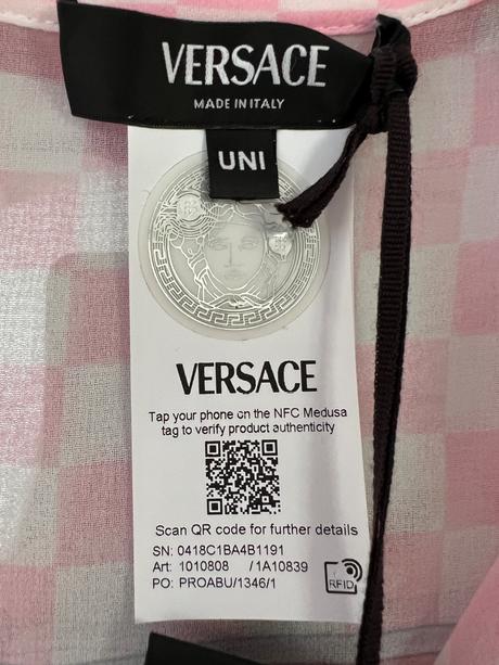 Versace kaftan stal 950 eur, versace