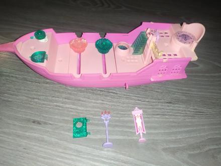 Blue box piratska lod,