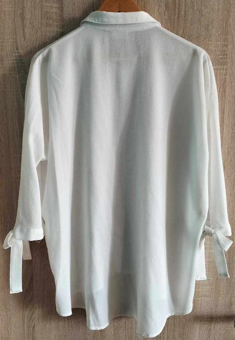 Biela blúzka s mašličkami na rukávoch, v.xl/2xl, xl
