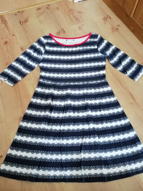 Pekné bavlnene šaty, 40