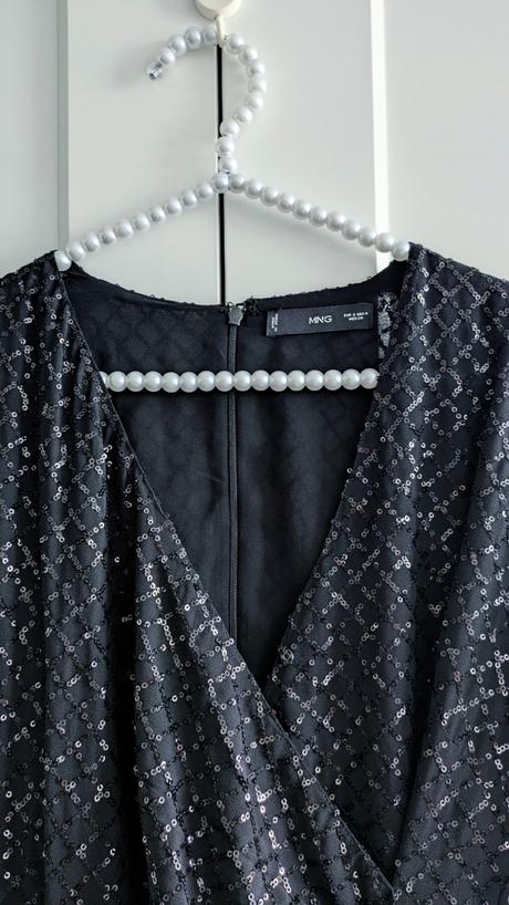 Čierne flitrové šaty mango, mango,s