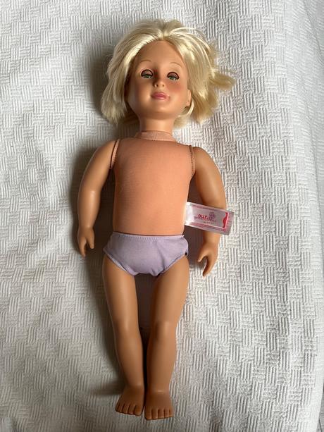 Ourgeneration bábika, 