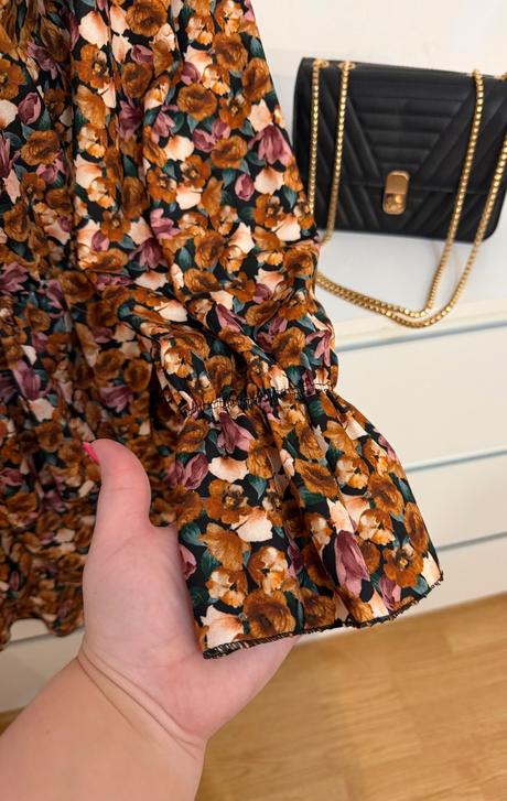 Kvetinové šaty italian style volánové romantické, s