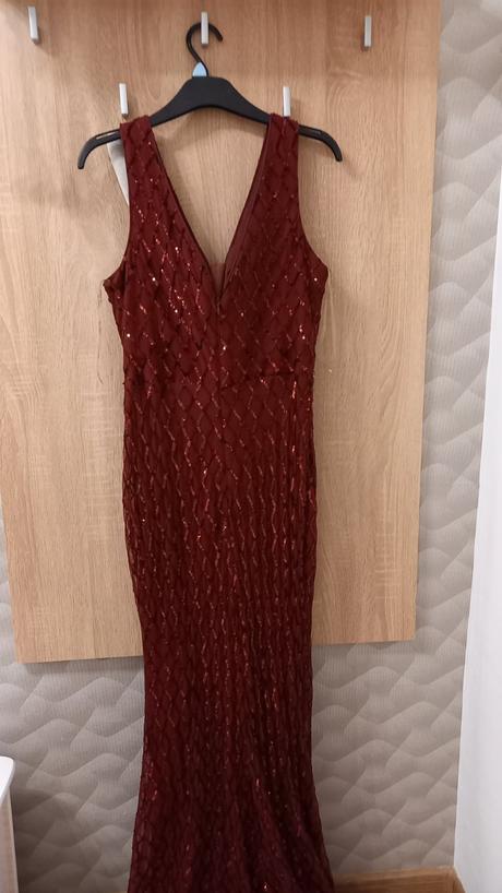 Spoločenské saty, m