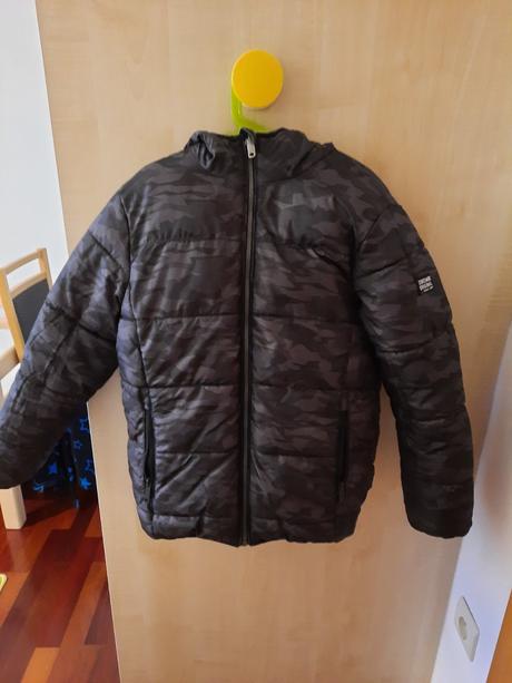 Bunda na zimu obojstranná, c&a,146