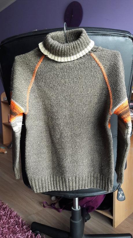 Chlapčenský sveter, 122