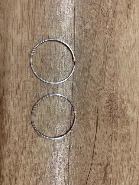 Strieborne nausnice, 