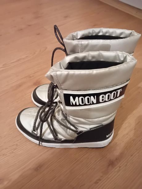 Moon boot, 35