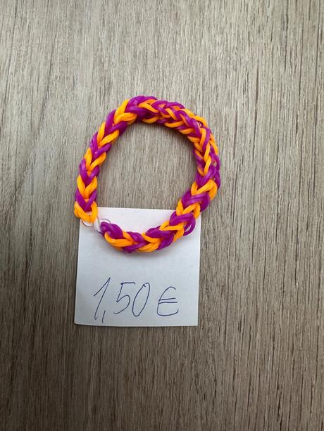 Náramok z gumičiek, 