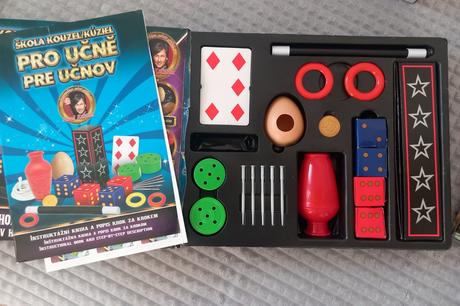 Balík hračiek a kníh, 