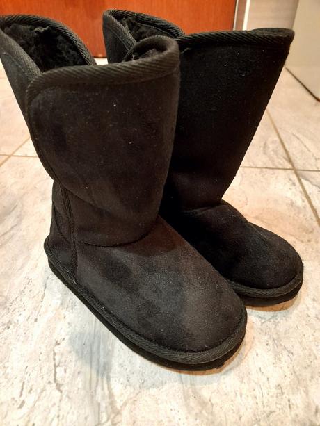 Čižmy z brusenej kože, 25