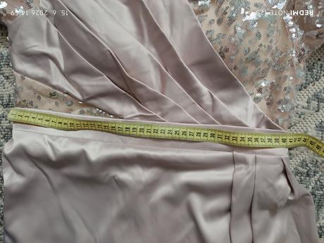 Spoločenské šaty s vlečkou, l
