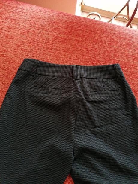 Elegantné 3/4 nohavice 34, s