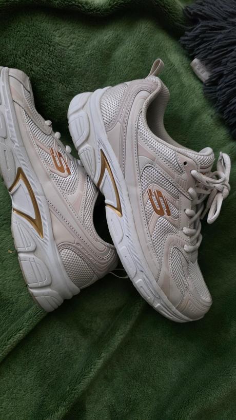 Botasky skecers 40, skechers,40