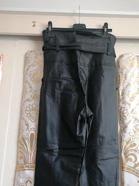 Koženkové skinny nohavice, s